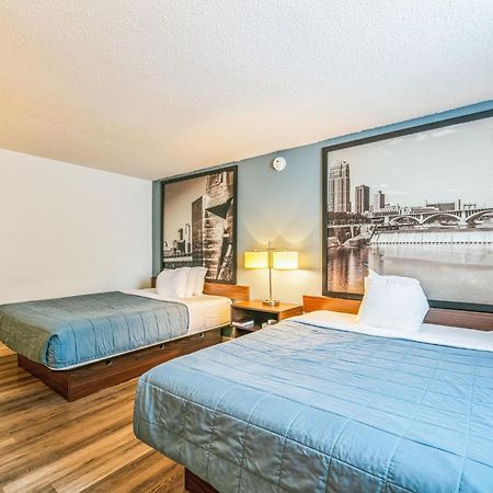 Hotel 8 Fergus Falls ภายนอก รูปภาพ