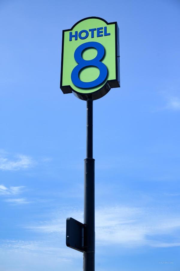 Hotel 8 Fergus Falls ภายนอก รูปภาพ