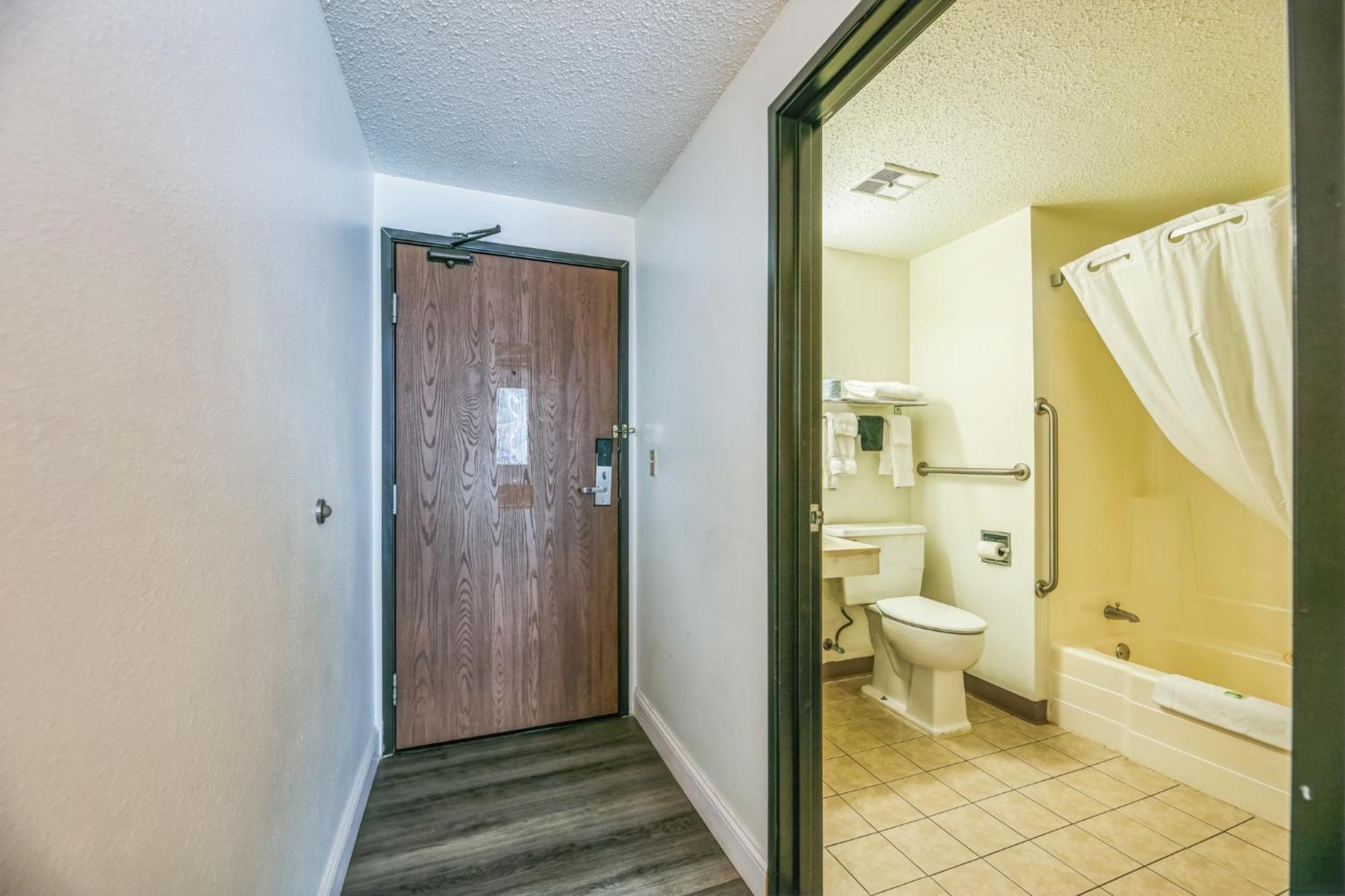 Hotel 8 Fergus Falls ภายนอก รูปภาพ