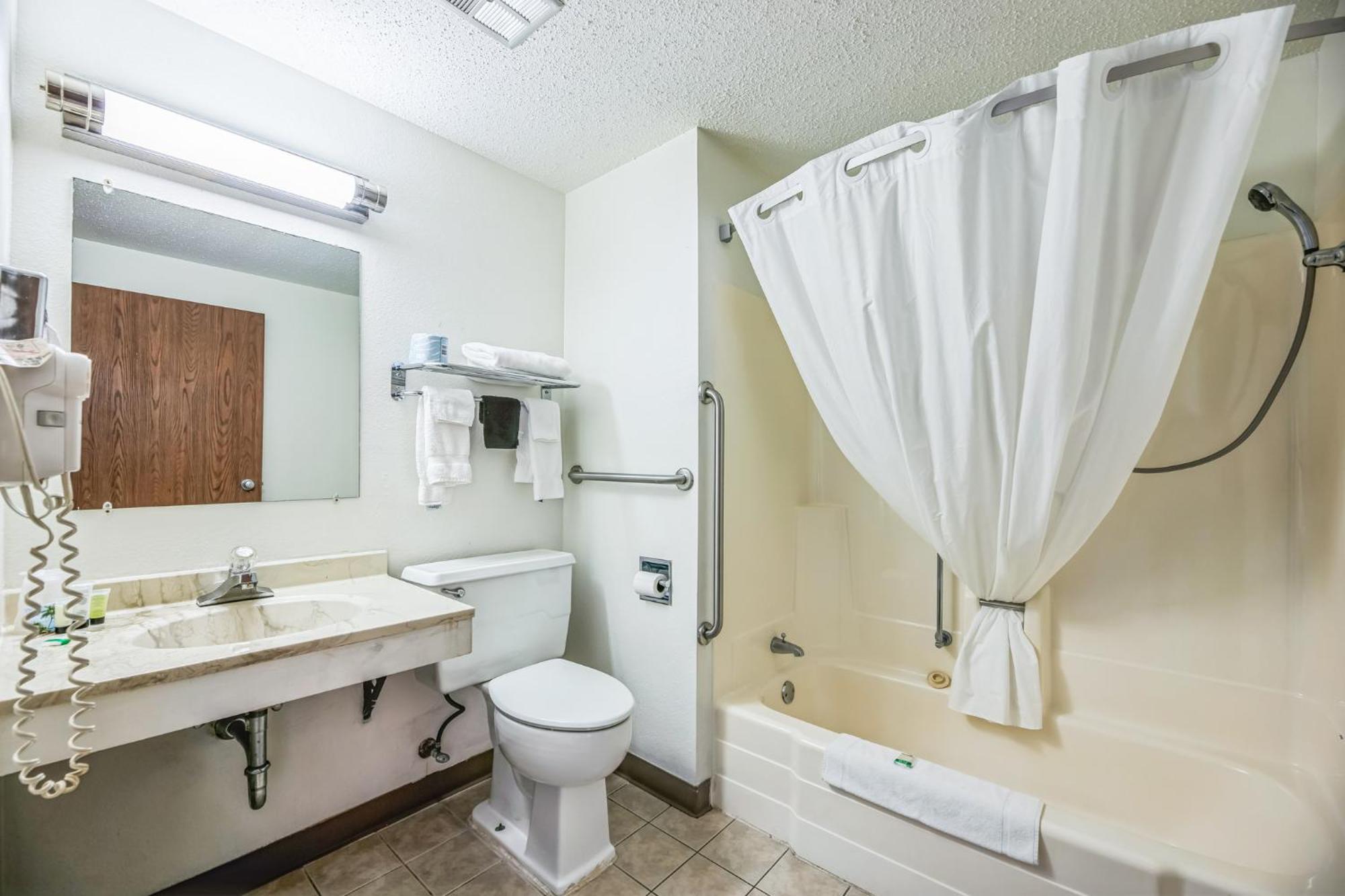 Hotel 8 Fergus Falls ภายนอก รูปภาพ