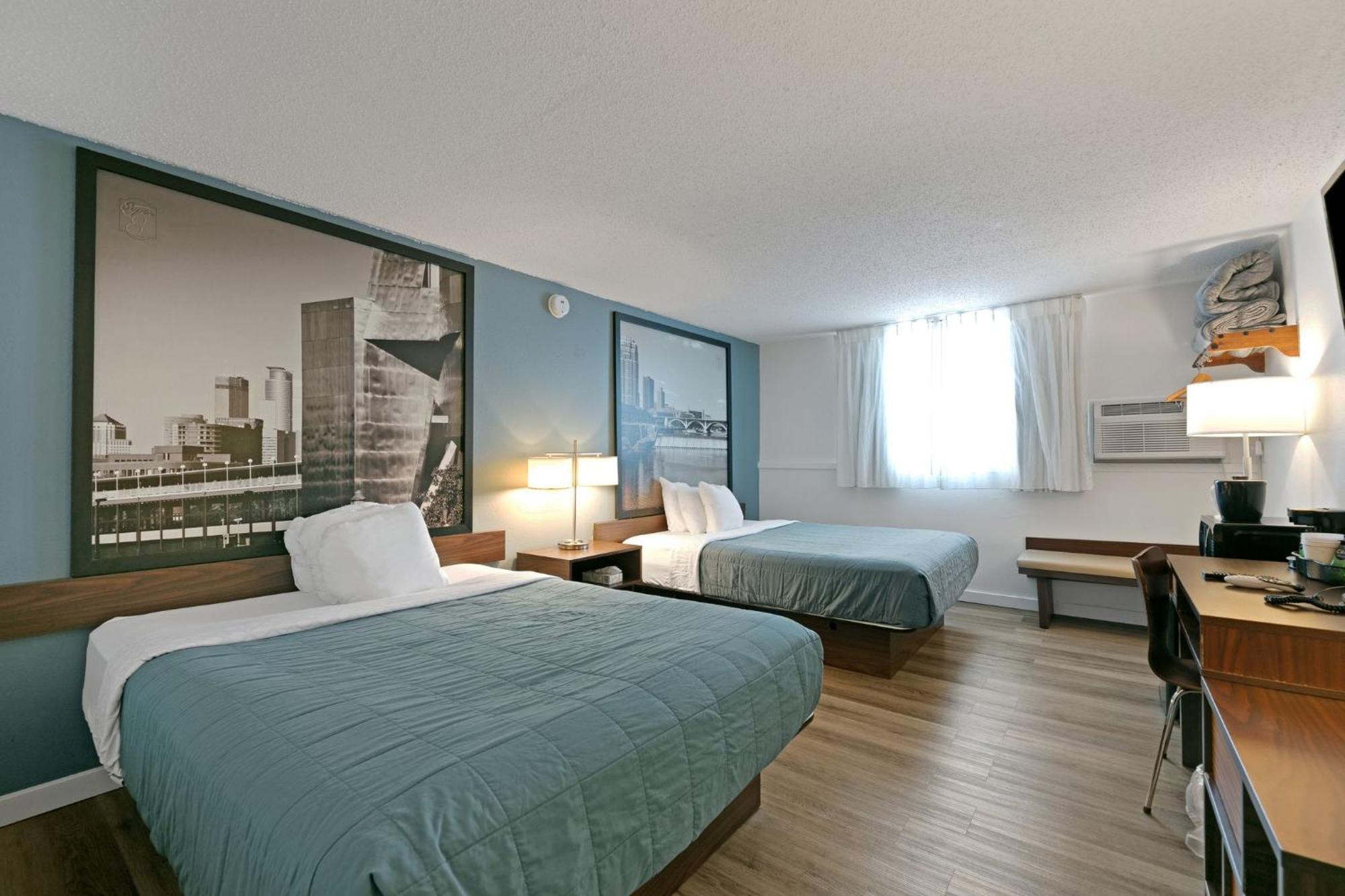 Hotel 8 Fergus Falls ภายนอก รูปภาพ