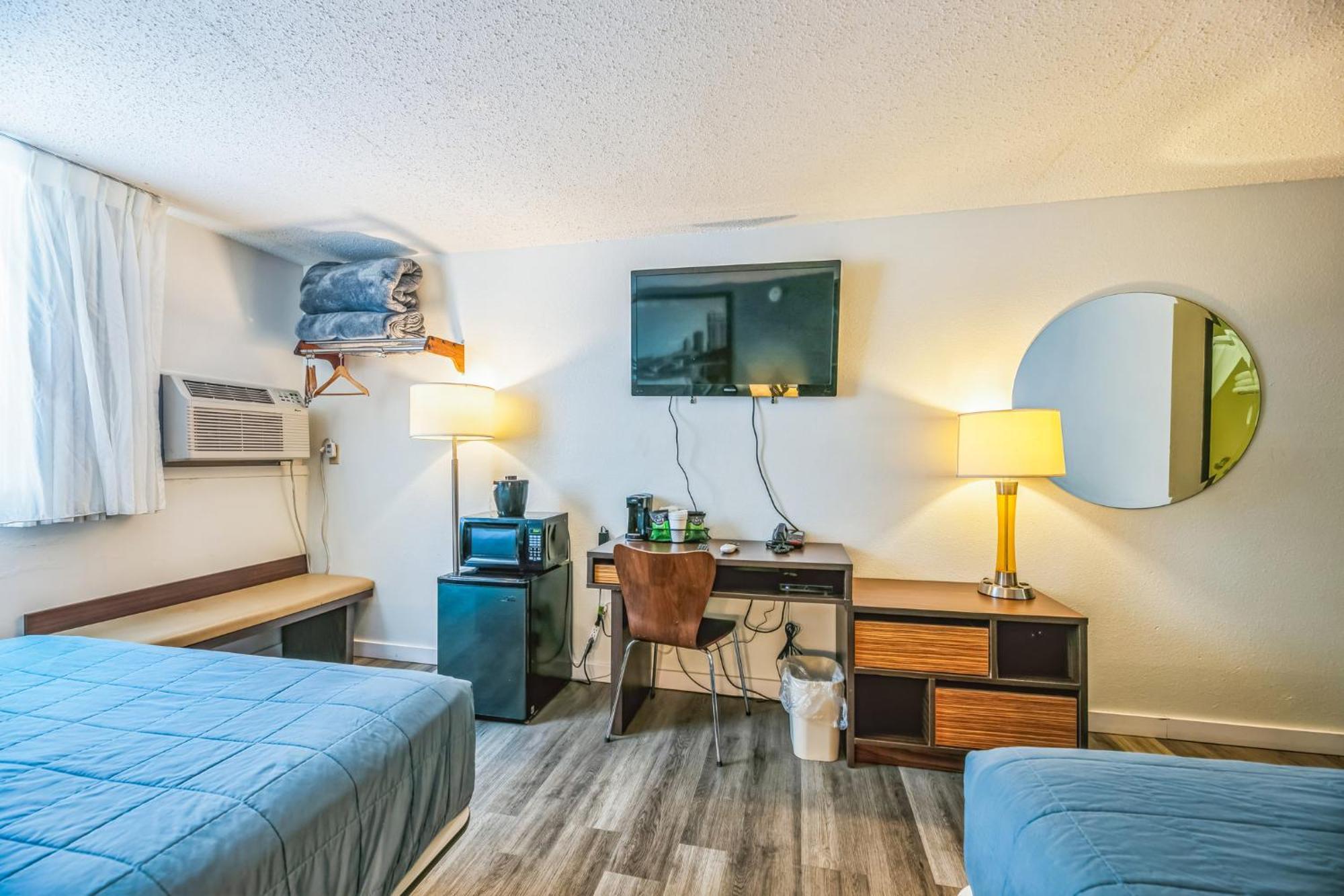 Hotel 8 Fergus Falls ภายนอก รูปภาพ