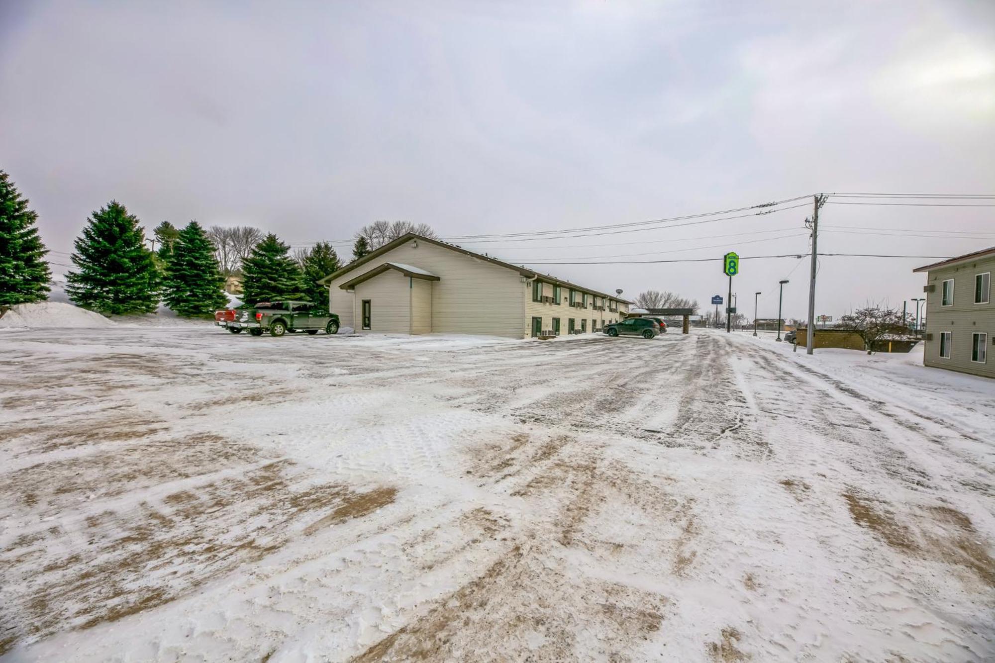 Hotel 8 Fergus Falls ภายนอก รูปภาพ